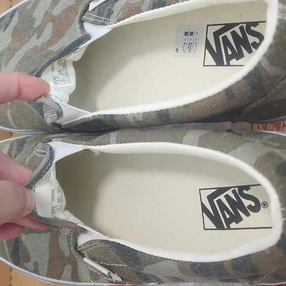 NWB Vans Mens 13 Classic Slip On Washed Camo Shoes - Picture 5 of 8